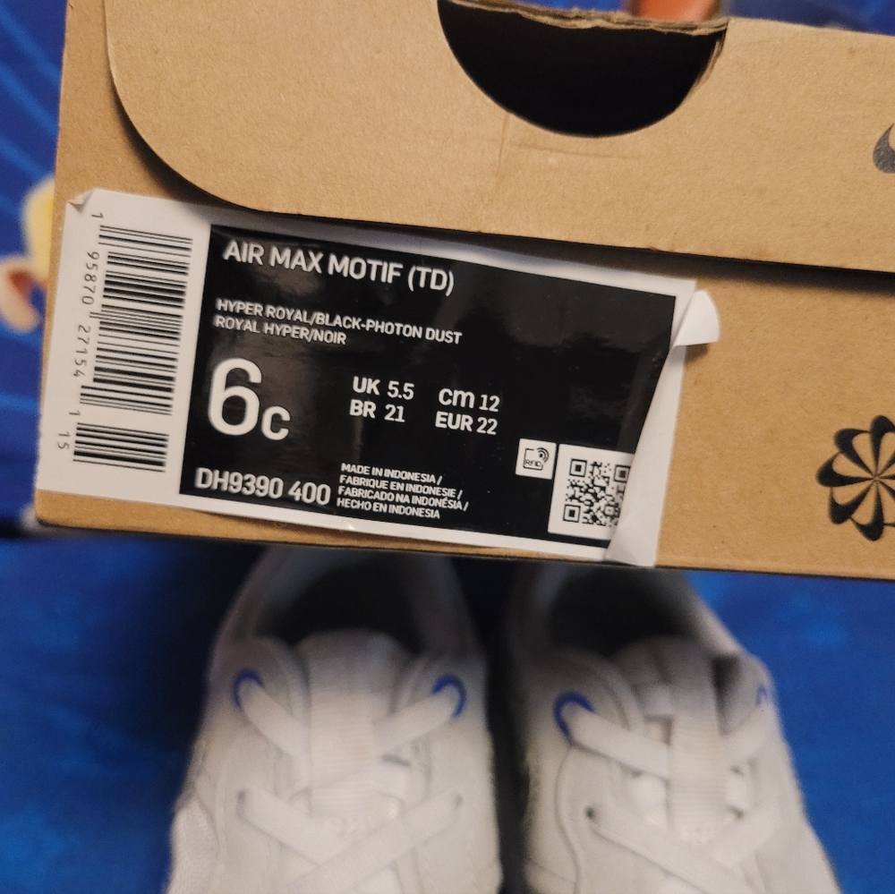 Toddler sneakers